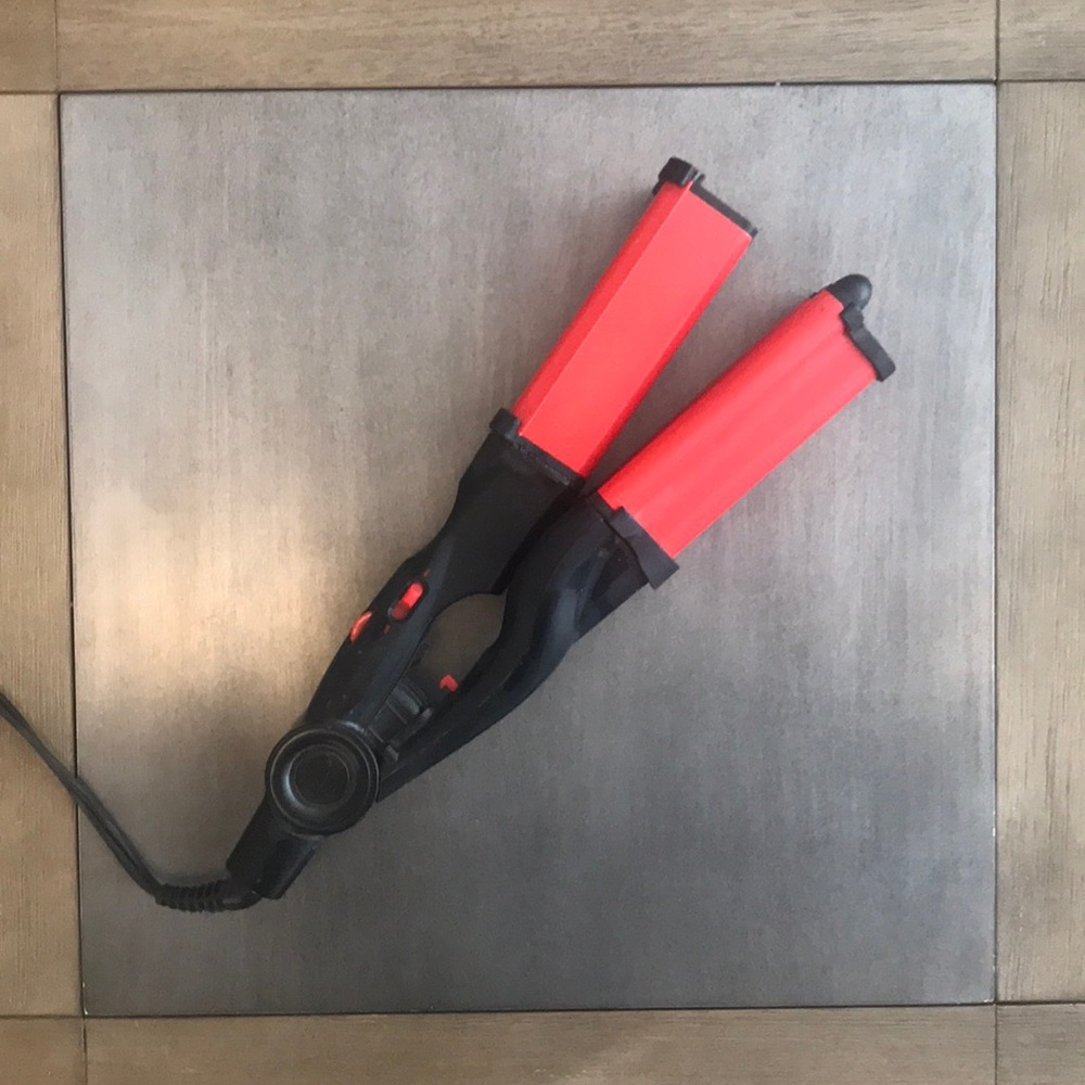Vidal Sassoon Ceramic Hair Crimper